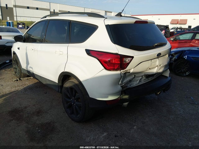 2019 FORD ESCAPE SE 3