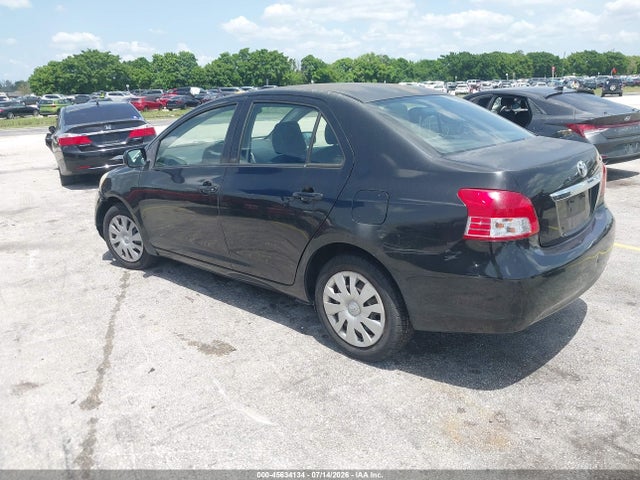 2012 Toyota YARIS photo 3