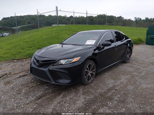 2018 Toyota CAMRY SE — фото 2