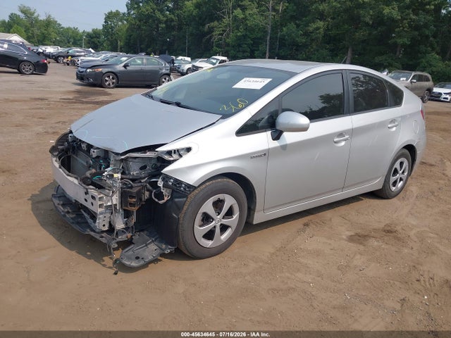 صورة 2 لـ 2014 Toyota PRIUS TWO