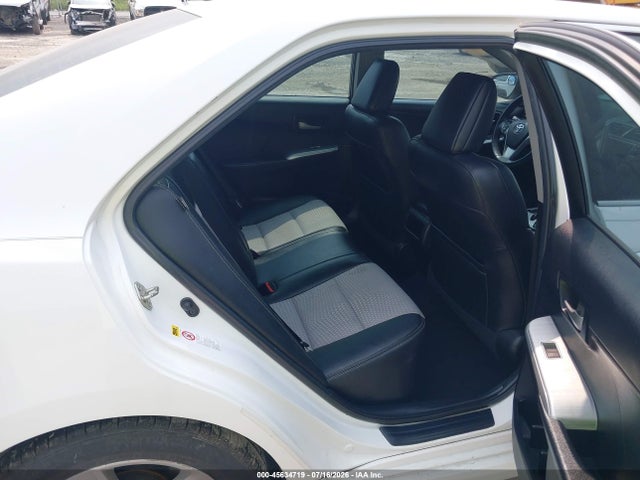 صورة 8 لـ 2014 Toyota CAMRY SE