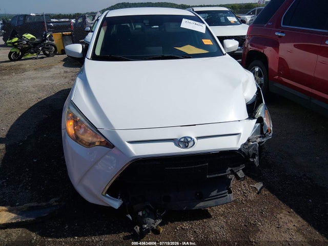 2019 TOYOTA YARIS LE 12