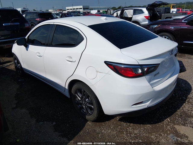 2019 TOYOTA YARIS LE 3