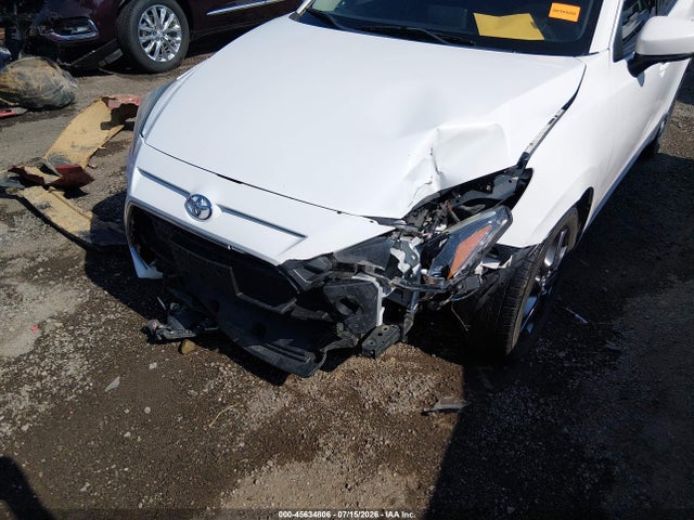 2019 TOYOTA YARIS LE 6