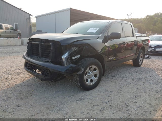 صورة 2 لـ 2017 Nissan TITAN S
