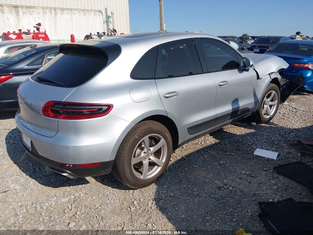2017 PORSCHE MACAN 4
