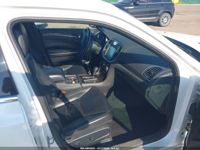 2011 Chrysler 300 LIMITED 缩略图 5