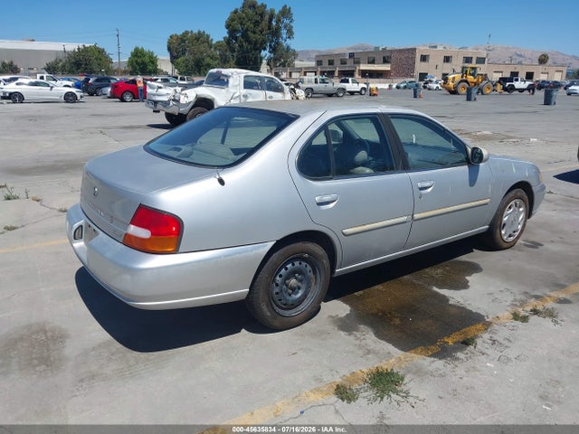 1998 Nissan ALTIMA GLE/GXE/SE/XE — фото 4