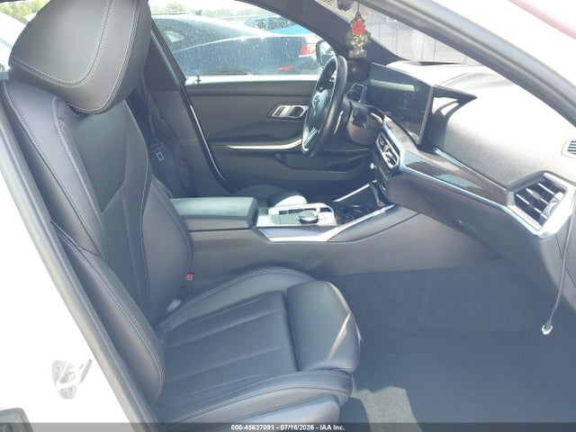 صورة 5 لـ 2023 BMW 330I