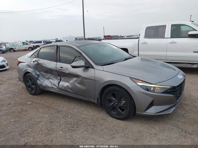2022 HYUNDAI ELANTRA SEL 13