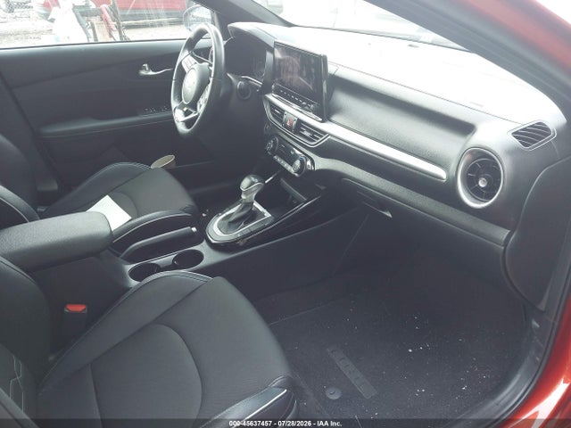 2023 KIA FORTE GT-LINE 5