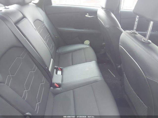 2023 KIA FORTE GT-LINE 8
