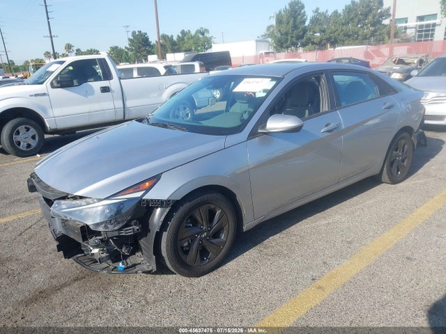 صورة 2 لـ 2021 Hyundai ELANTRA SEL
