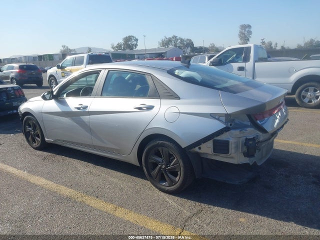 صورة 3 لـ 2021 Hyundai ELANTRA SEL