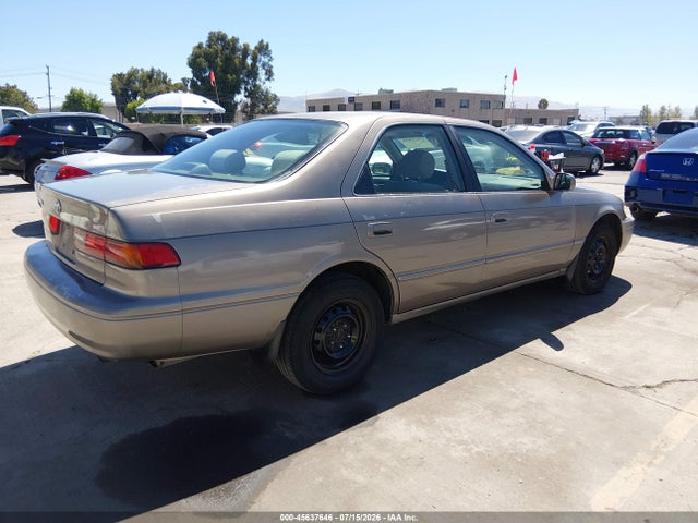 صورة 4 لـ 1999 Toyota CAMRY LE