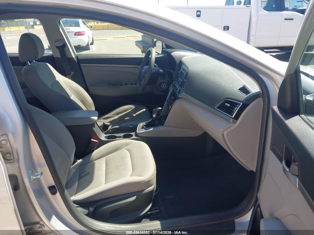 صورة 5 لـ 2017 Hyundai ELANTRA SE