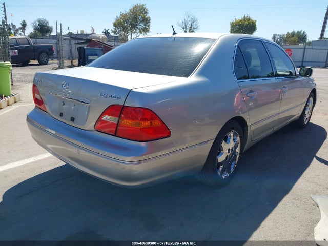 2002 Lexus LS 430 photo 4