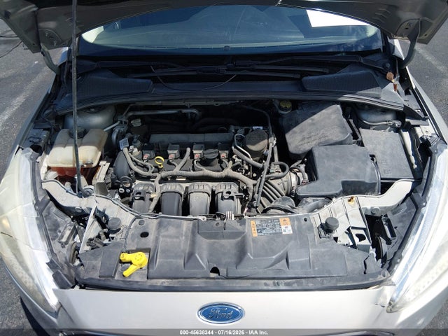 2015 FORD FOCUS SE photo 10