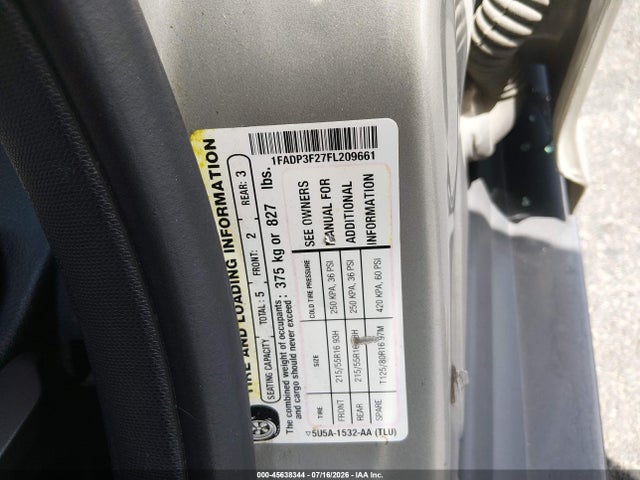 2015 FORD FOCUS SE photo 9