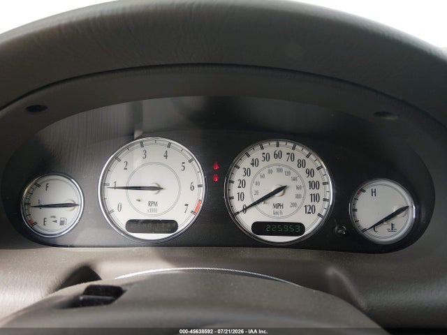 2004 Chrysler 300M photo 7