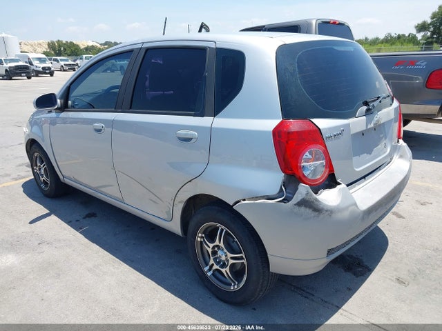 2010 Chevrolet AVEO LT — фото 3