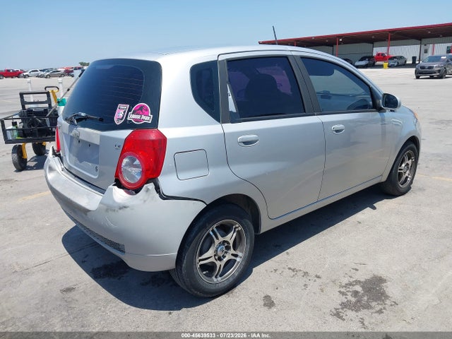 2010 Chevrolet AVEO LT — фото 4