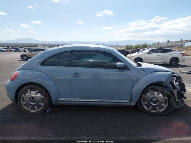 2012 Volkswagen BEETLE 2.5L — миниатюра 14
