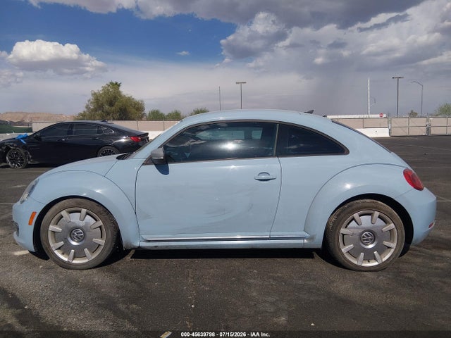 2012 Volkswagen BEETLE 2.5L — миниатюра 15