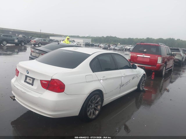 2011 BMW 328I XDRIVE — фото 4