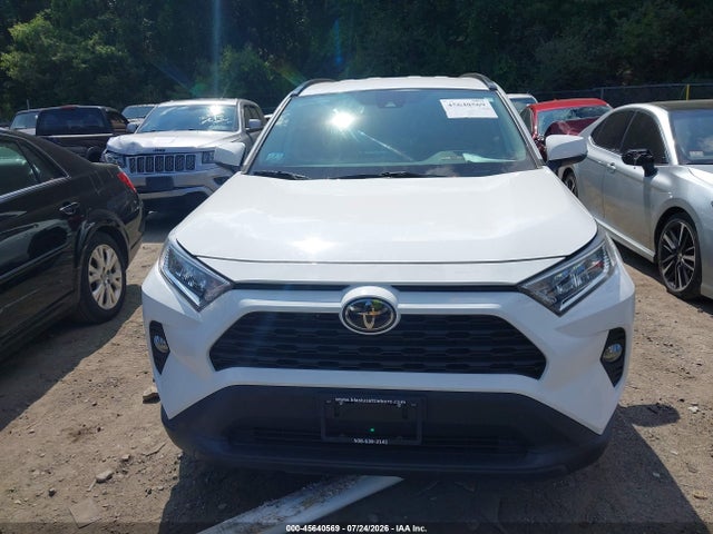 2021 TOYOTA RAV4 XLE 11