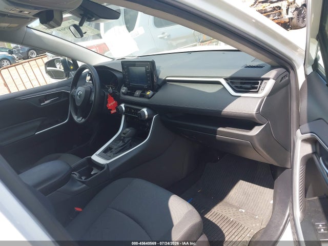 2021 TOYOTA RAV4 XLE 5