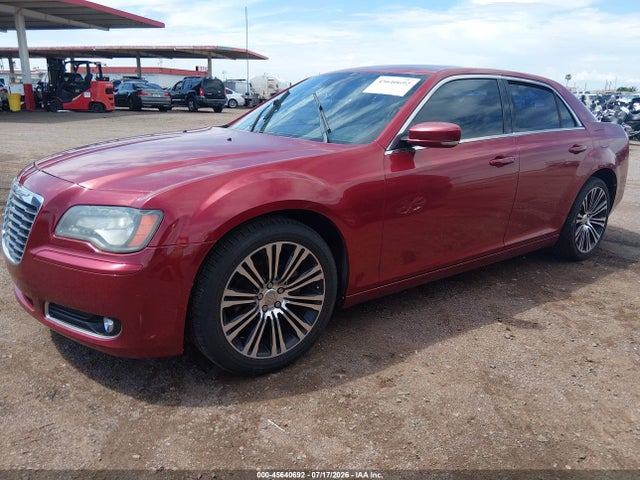 2012 Chrysler 300 S V6 — фото 2