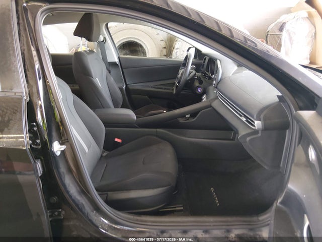 2023 Hyundai ELANTRA SE 照片 5