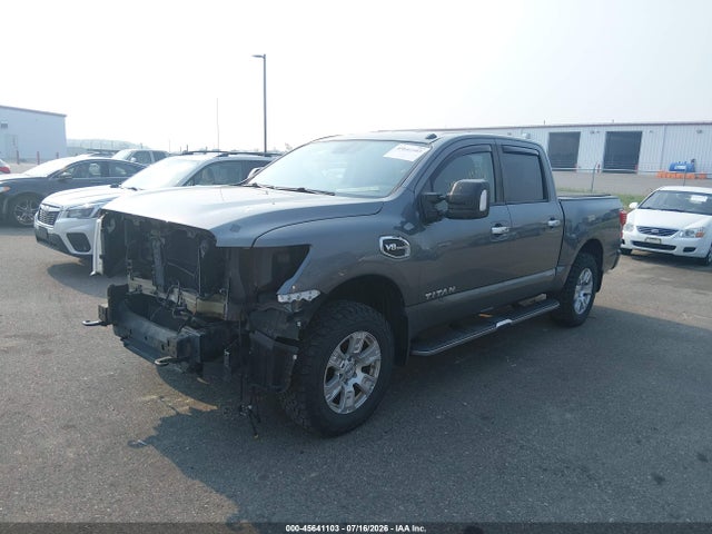 2017 Nissan TITAN SV — фото 2