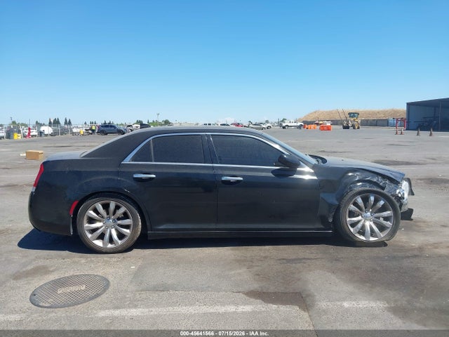 2015 Chrysler 300C PLATINUM thumbnail 14