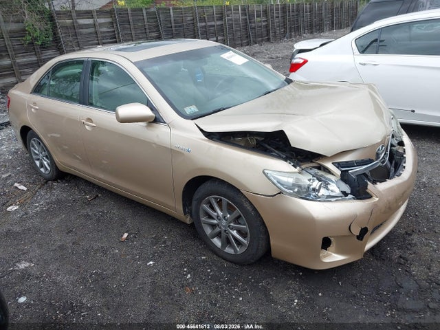 2011 TOYOTA CAMRY 
