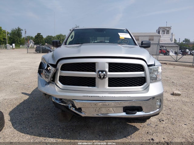 2017 RAM 1500 SLT thumbnail 13