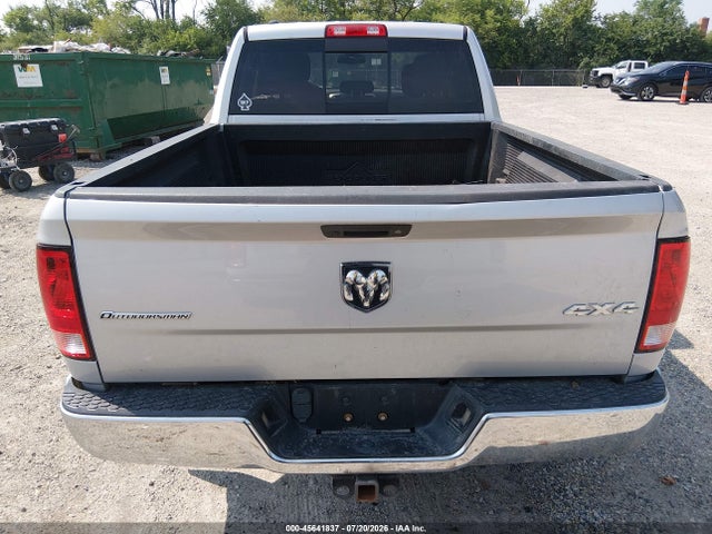 2017 RAM 1500 SLT thumbnail 17