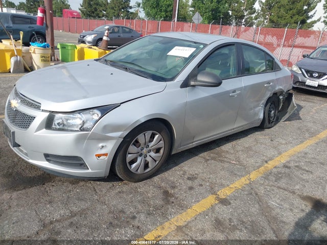 صورة 2 لـ 2013 Chevrolet CRUZE LS AUTO
