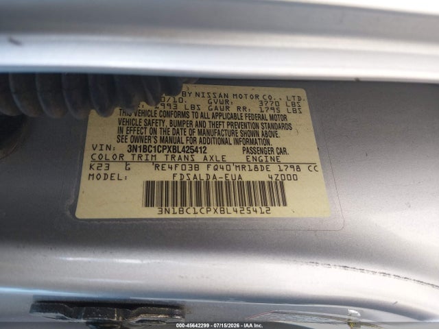 2011 Nissan VERSA 1.8S — фото 9