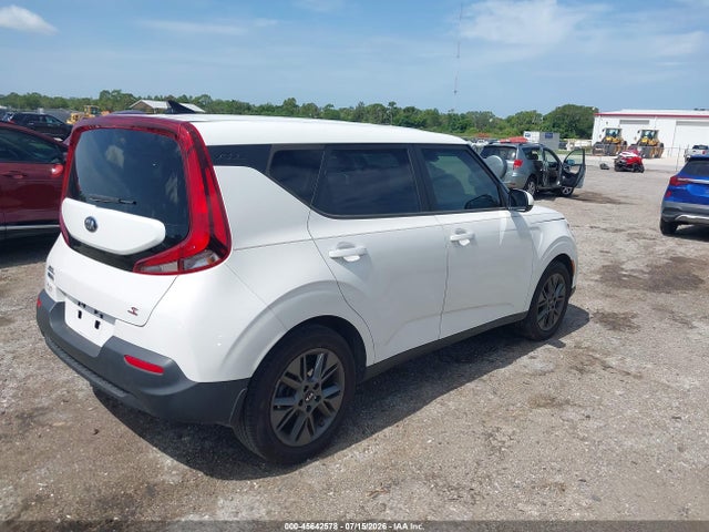 صورة 4 لـ 2021 KIA SOUL S