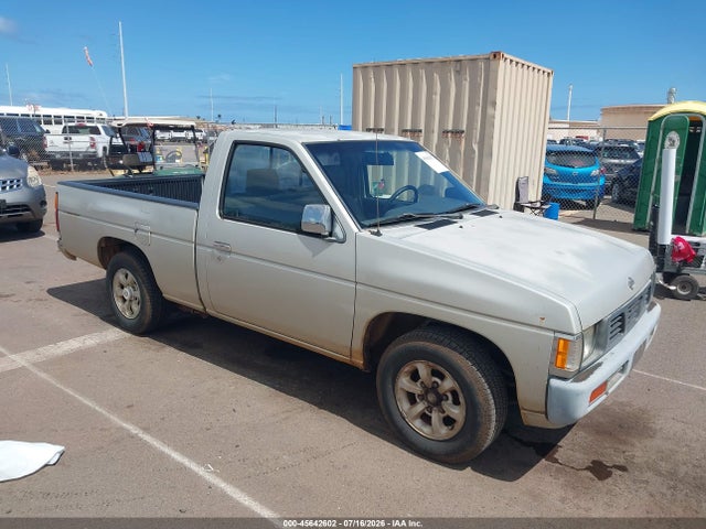 1996 NISSAN TRUCK XE