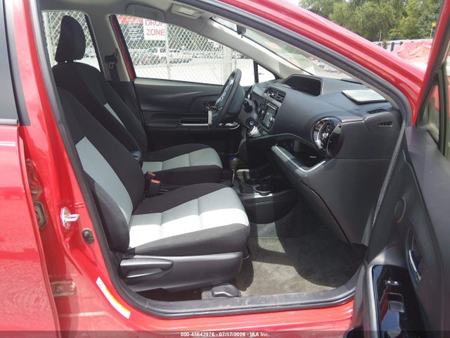 صورة 5 لـ 2015 Toyota PRIUS C TWO