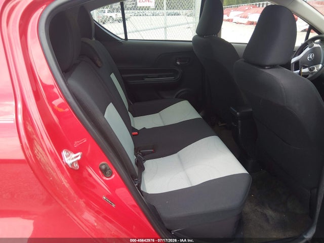 صورة 8 لـ 2015 Toyota PRIUS C TWO