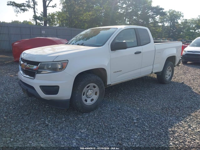 2016 Chevrolet COLORADO 2WD WT photo 2