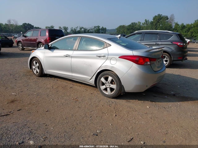 صورة 3 لـ 2013 Hyundai ELANTRA GLS