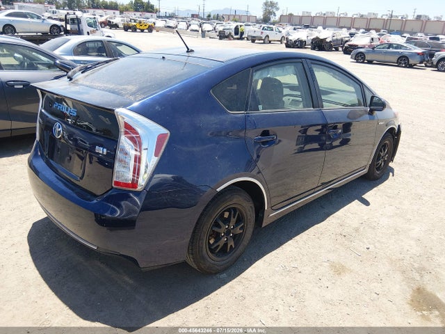 2014 Toyota PRIUS TWO — фото 4