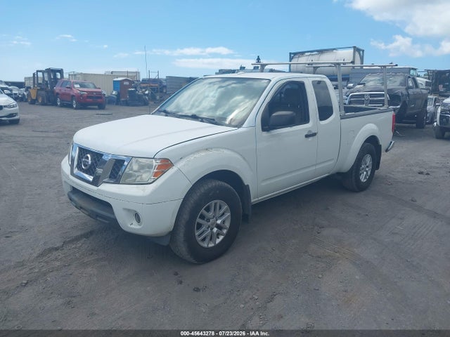 صورة 2 لـ 2015 Nissan FRONTIER SV