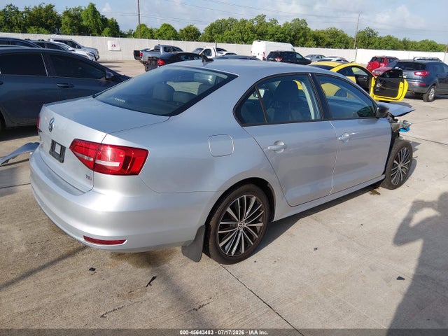 صورة 4 لـ 2015 Volkswagen JETTA 1.8T SE