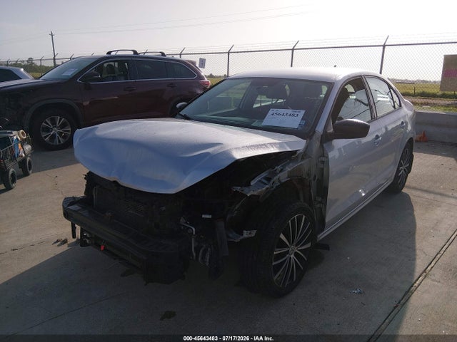 صورة 6 لـ 2015 Volkswagen JETTA 1.8T SE